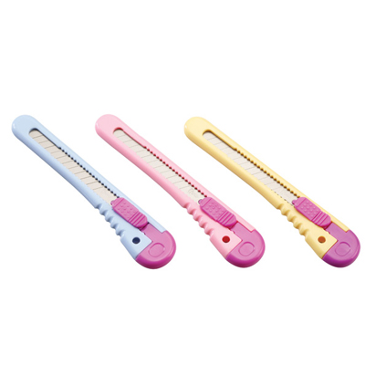 足勇 NO.81009 嘎嘎叫美工刀 1支 / 卡