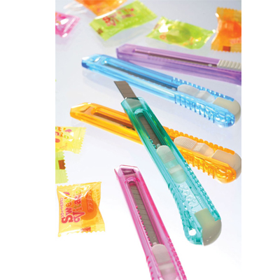 足勇 NO.81006 耍酷美工刀 1支 / 卡